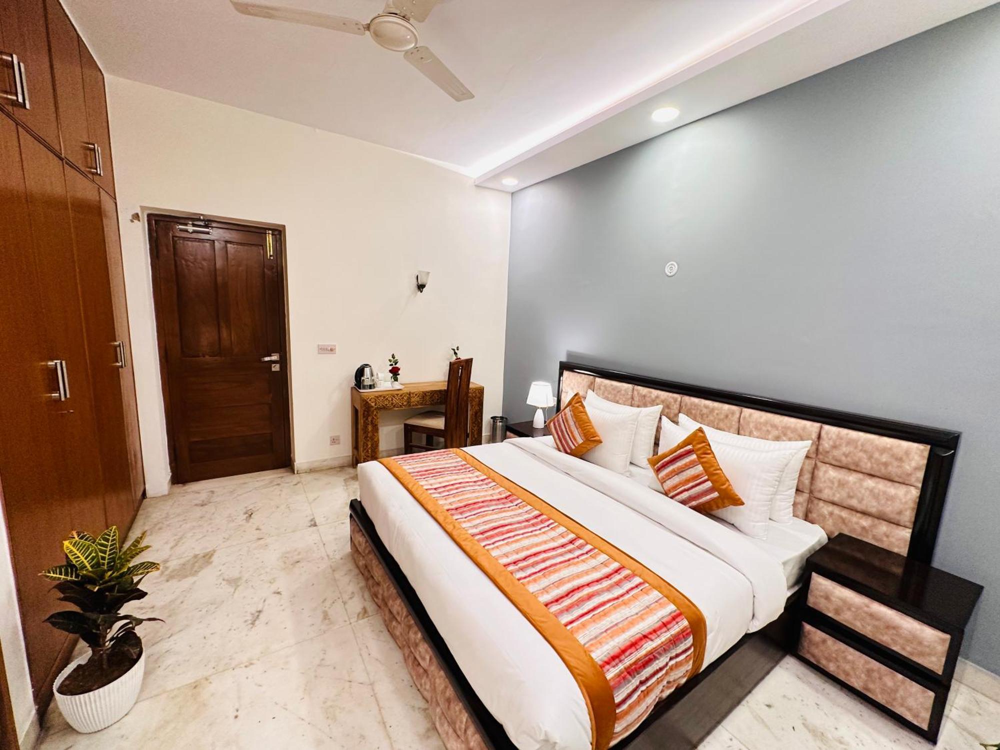 Grove Residency Hauz Khas New Delhi Couple Friendly Hotel Exterior foto